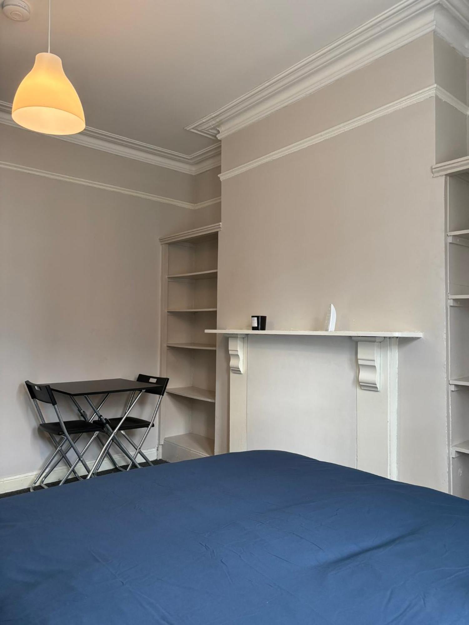 Superb Triple Near Croke Park - 4 Guest house *